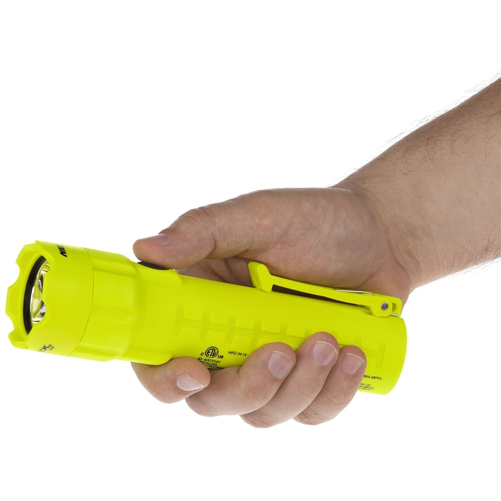 XPP-5420G Flashlight Hand Image